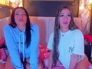 NaughtyInGlasses – webcam model profile photo Image 12