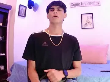 octavarium211 – webcam model profile photo Image 14