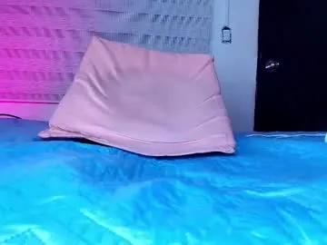 IORio2 – webcam model profile photo Image 13