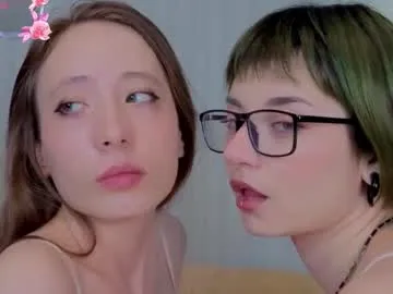 astryd69 – webcam model profile photo Image 15