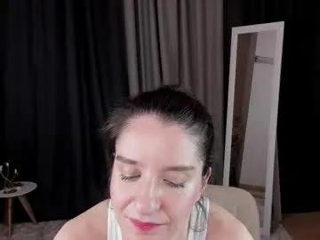 sigmasian – webcam model profile photo Image 2