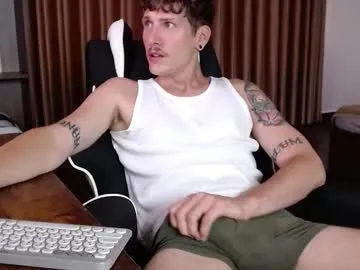 -VikkiL0vesCheese- – webcam model profile photo Image 16
