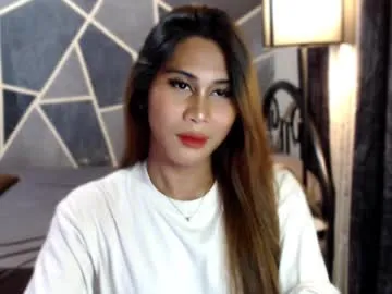 mayadashaaa – webcam model profile photo Image 2