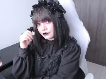 TOP_po – webcam model profile photo Image 12