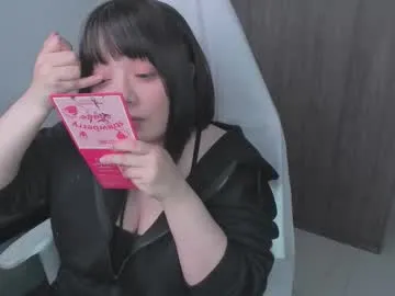 TOP_po – webcam model profile photo Image 17