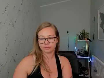 sara_castro24 – webcam model profile photo Image 8