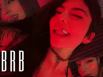 dellacrush_ – webcam model profile photo Image 4