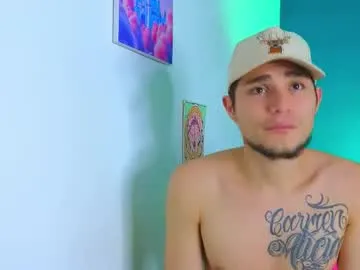 loya_best – webcam model profile photo Image 13