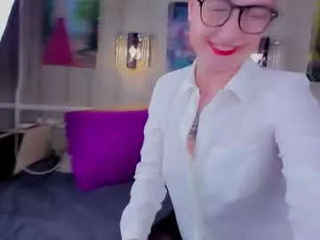 shy_suchka – webcam model profile photo Image 14