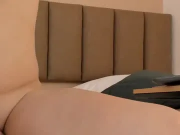 Ninjainia – webcam model profile photo Image 11