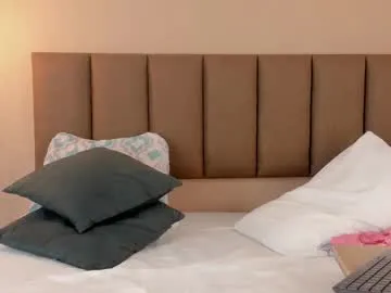 Ninjainia – webcam model profile photo Image 12