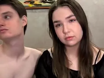 VIKITOMMY – webcam model profile photo Image 13