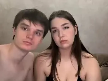 VIKITOMMY – webcam model profile photo Image 18