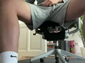 dirtypub – webcam model profile photo Image 3