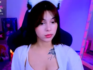 Youlalia – webcam model profile photo Image 2