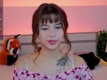 Youlalia – webcam model profile photo Image 7