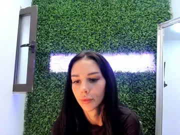 rhosyn_reyes – webcam model profile photo Image 2