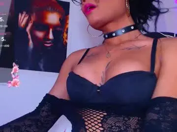 IORio2 – webcam model profile photo Image 12