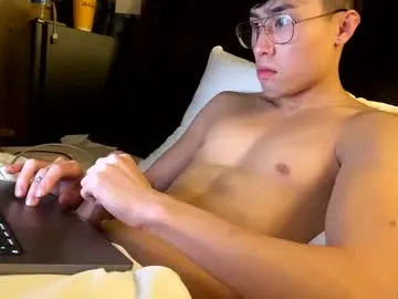 YoungSquad – webcam model profile photo Image 2