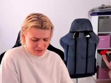 shy_suchka – webcam model profile photo Image 15