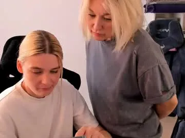 shy_suchka – webcam model profile photo Image 3