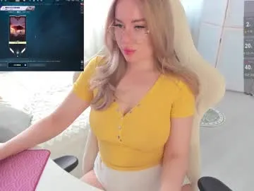 EvieEvans – webcam model profile photo Image 4