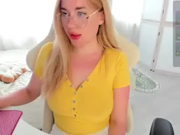 EvieEvans – webcam model profile photo Image 7