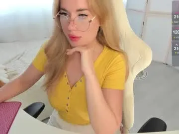 EvieEvans – webcam model profile photo Image 8