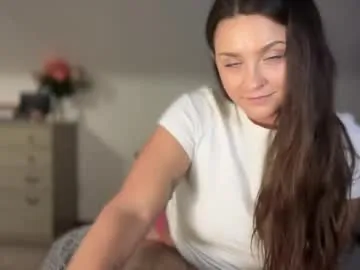 IORio2 – webcam model profile photo Image 17