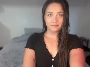 IORio2 – webcam model profile photo Image 3