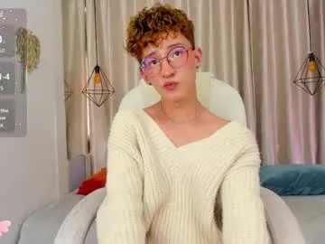 alonehazel – webcam model profile photo Image 7