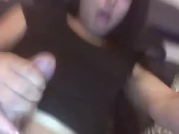 TOP_po – webcam model profile photo Image 5