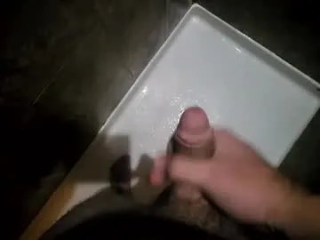 TOP_po – webcam model profile photo Image 18