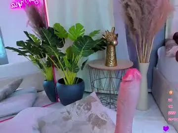 dulce_viioleta – webcam model profile photo Image 3