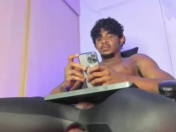 mon1_day – webcam model profile photo Image 10