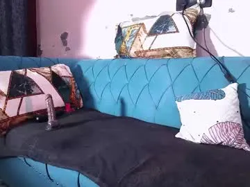 millemimi – webcam model profile photo Image 4