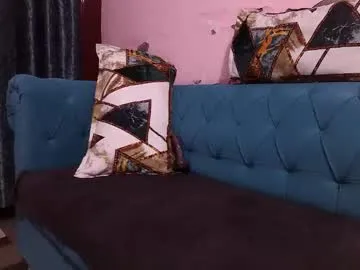 millemimi – webcam model profile photo Image 7