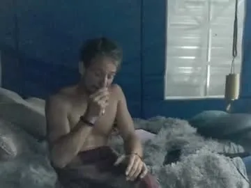 uwuxo – webcam model profile photo Image 3