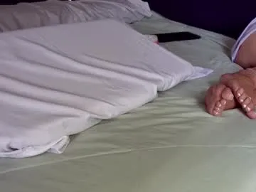 parupercov – webcam model profile photo Image 8