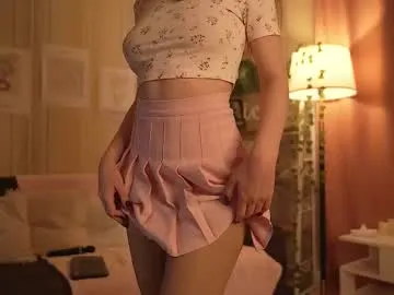 luna_tin – webcam model profile photo Image 17