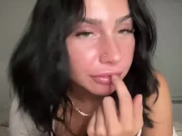 Allla – webcam model profile photo Image 6