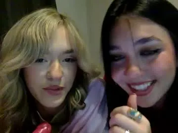 TOP_po – webcam model profile photo Image 5