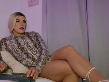 Allla – webcam model profile photo Image 8