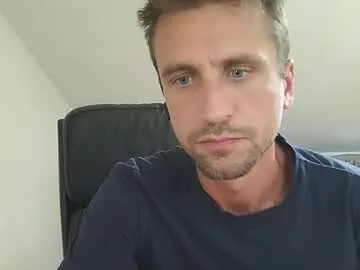 sigmasian – webcam model profile photo Image 10