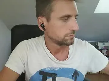 sigmasian – webcam model profile photo Image 14