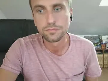 sigmasian – webcam model profile photo Image 6