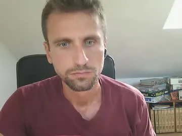 sigmasian – webcam model profile photo Image 7