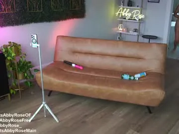 EvieEvans – webcam model profile photo Image 8