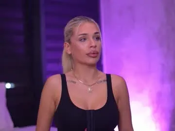 BunnyRin – webcam model profile photo Image 2