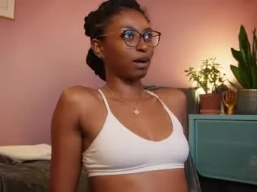 little_v1rgin_angel – webcam model profile photo Image 11